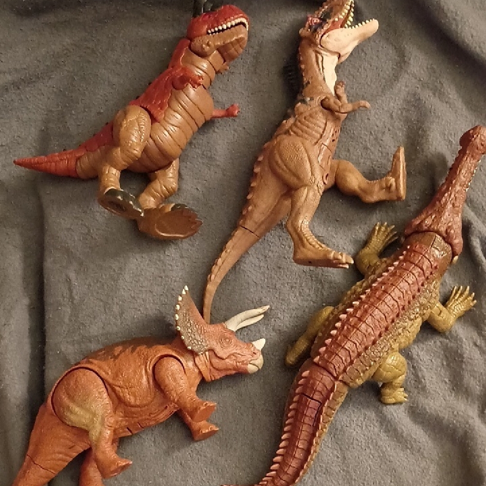 Jurassic Park Dinosaurs And Crocodile Mattel Brown and Red Action Figure Playset